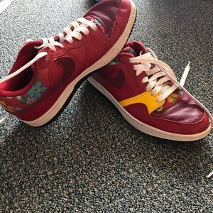 Nike floral court force floral shoes